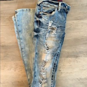 Destroyed jeans